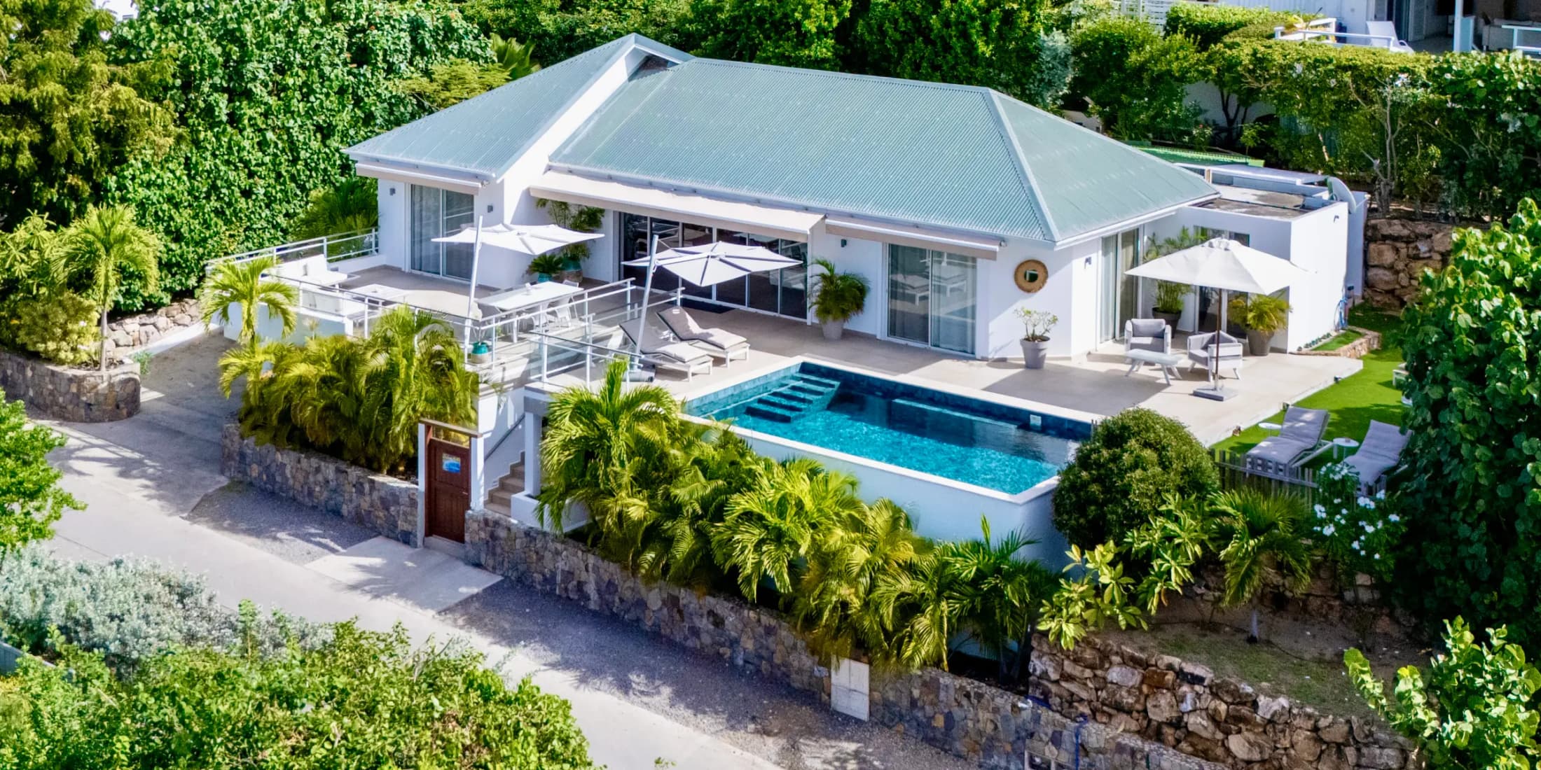 Villa ONLY VIEW hillside exterior in Pointe Milou, St Barth — photo 02