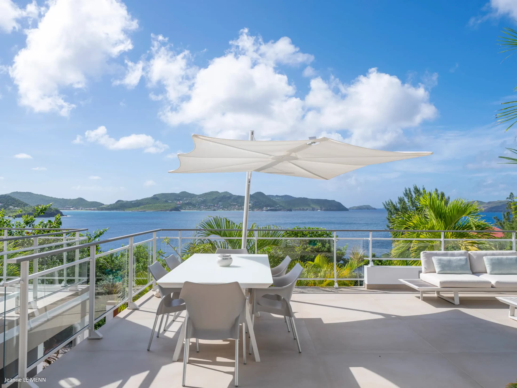 Heated private pool and terrace overlooking the ocean — photo 02