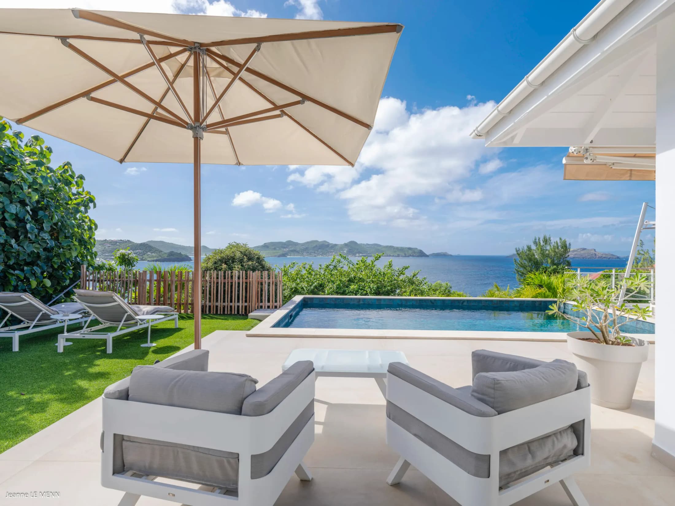 Heated private pool and terrace overlooking the ocean — photo 07