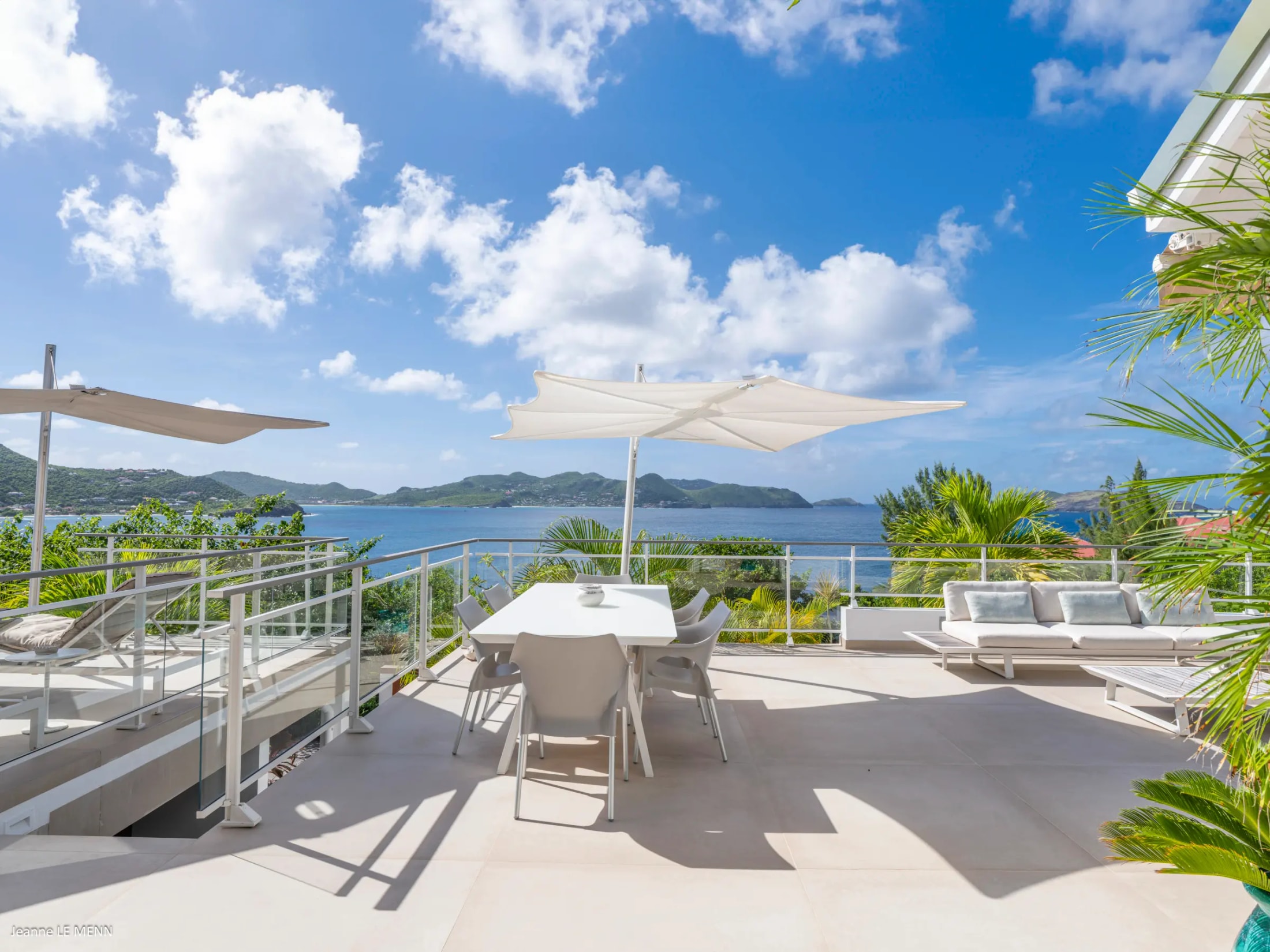 Heated private pool and terrace overlooking the ocean — photo 01